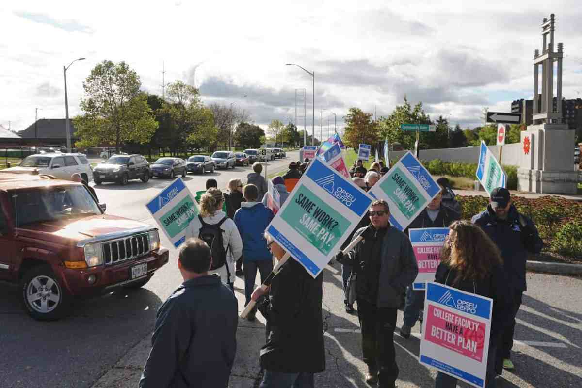 Faculty strike averted at Ontario colleges as both sides agree to